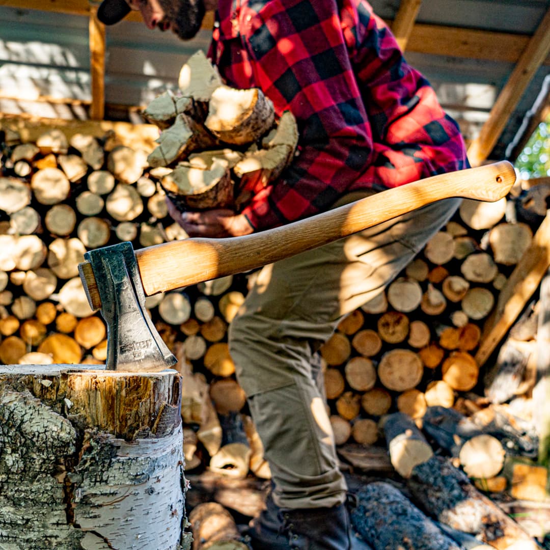 The Ultimate Guide to Splitting Firewood with the Esker Splitting Axe